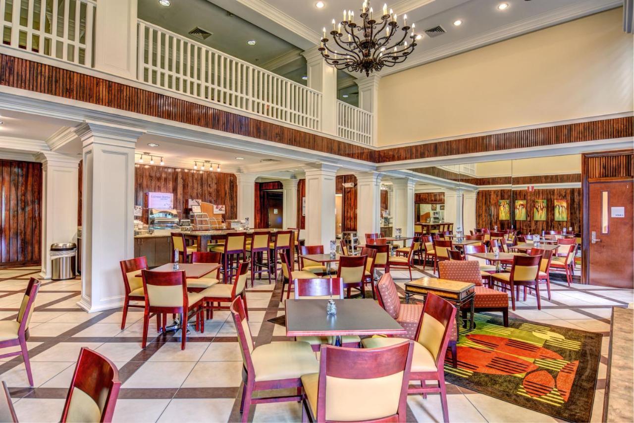 Holiday Inn Express & Suites Wallace-Hwy 41, An Ihg Hotel Buitenkant foto